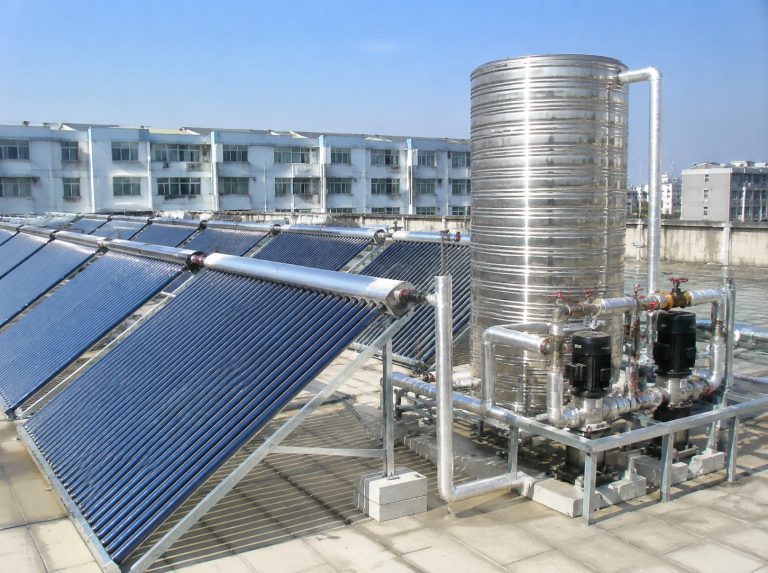 沂水县商用大容量真空管太阳能热水系统